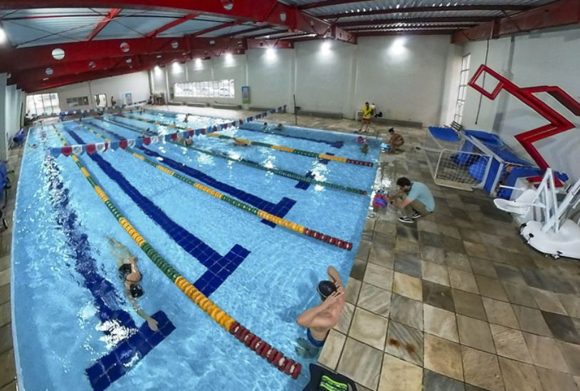 piscina-aquecida-gratuita-em-curitiba