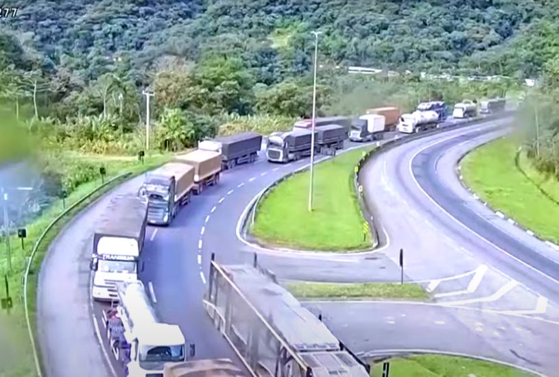 br-277-interditada-transito-meia-pista
