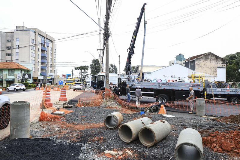 prefeitura-curitiba-obra-avenida-arthur-bernardes-rua-tamoios