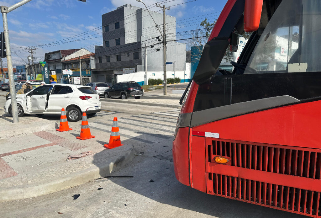 acidente-carro-onibus