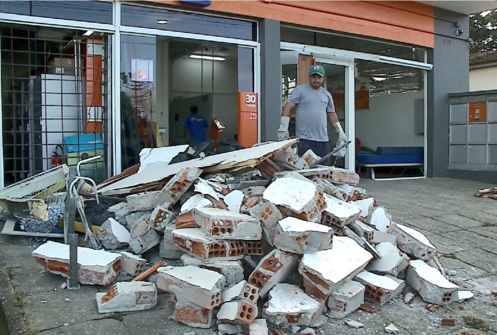 assalto-bocaiuva-do-sul-banco