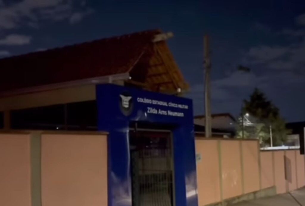 assalto-escola