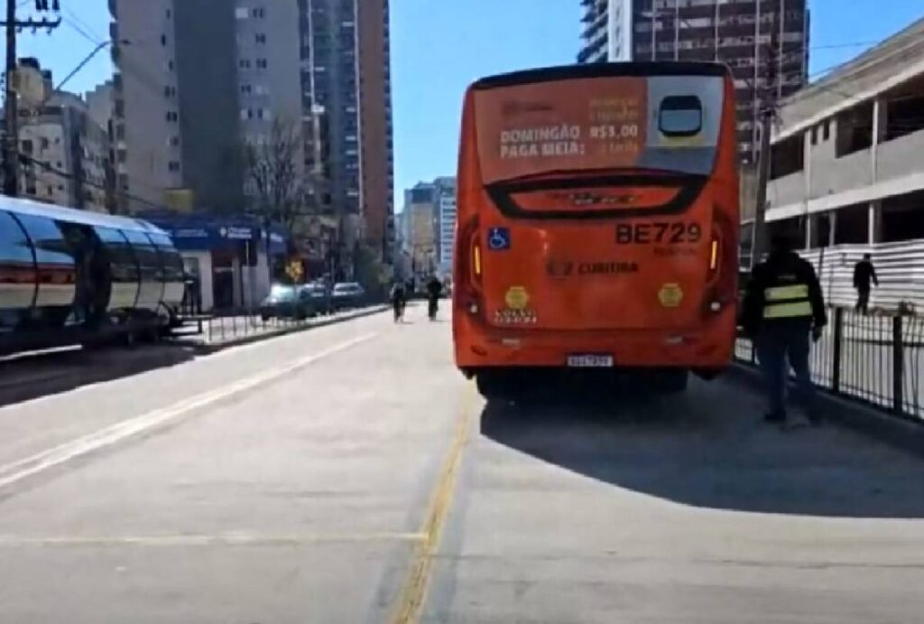 atropelamento-curitiba-freira