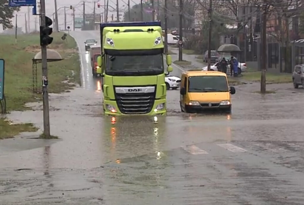 chuva-curitiba-alagamento