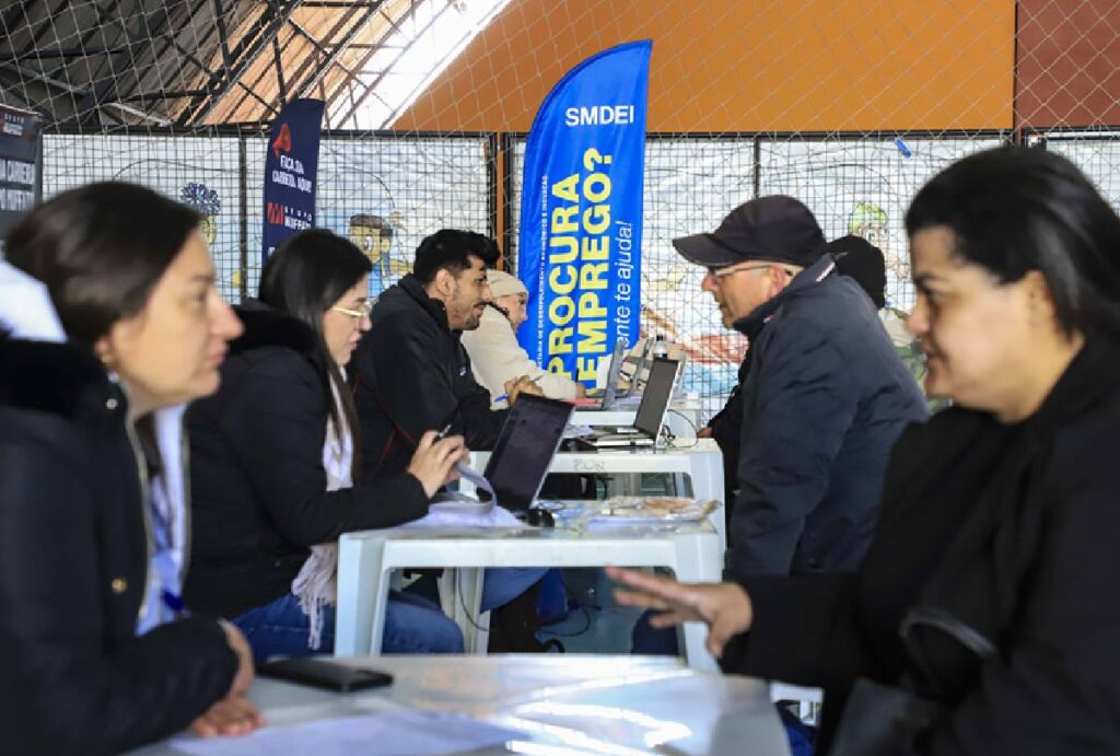 vagas-de-emprego-curitiba-mutirao-fazendinha