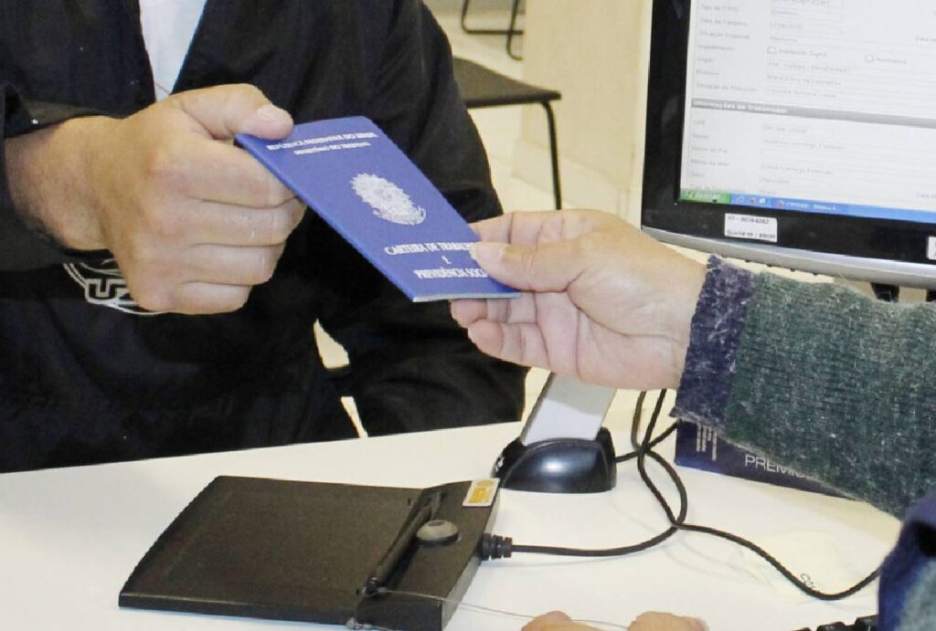 vagas-de-emprego-pcd-curitiba-22-de-agosto