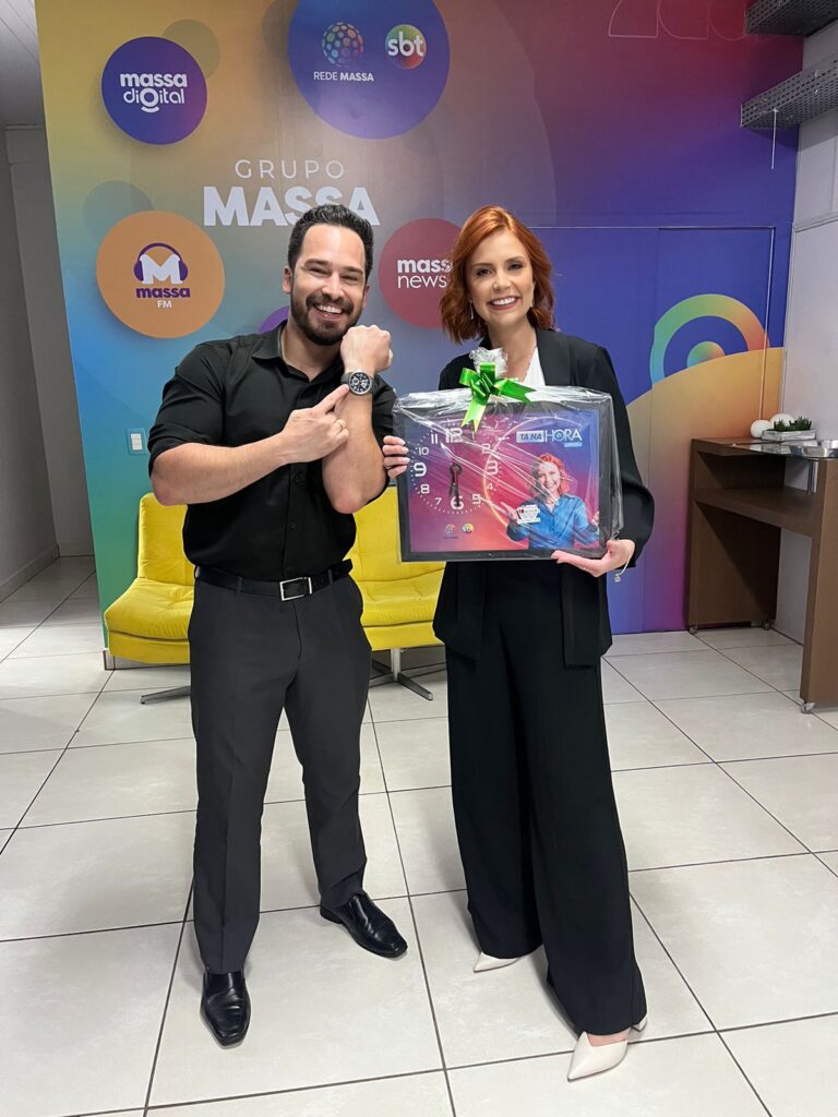 Andressa Borges e Murilo Barbosa representam a Rede Massa Ponta Grossa no Prêmio Comentando TV 2025