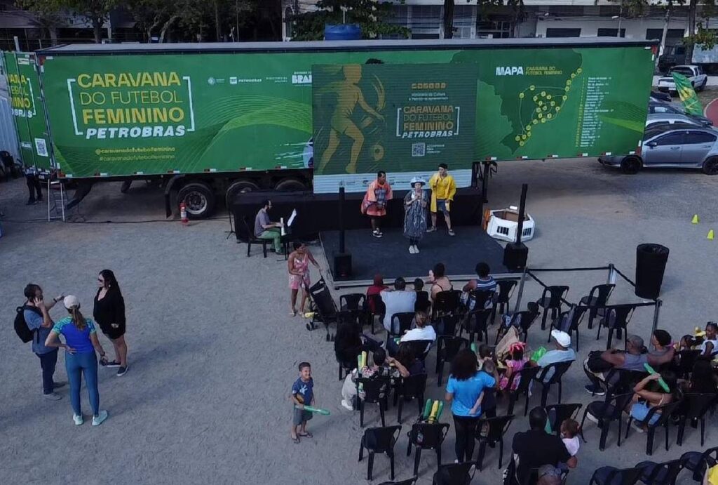 caravana-do-futebol-feminino-petrobras-curitiba
