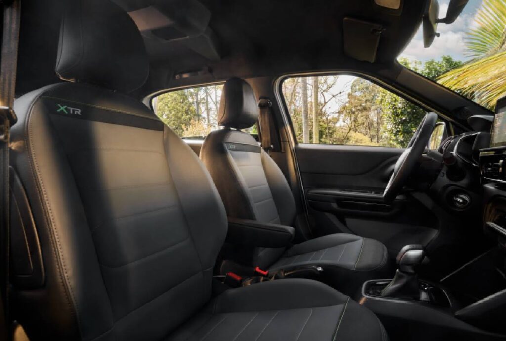 citroen-aircross-xtr-interior