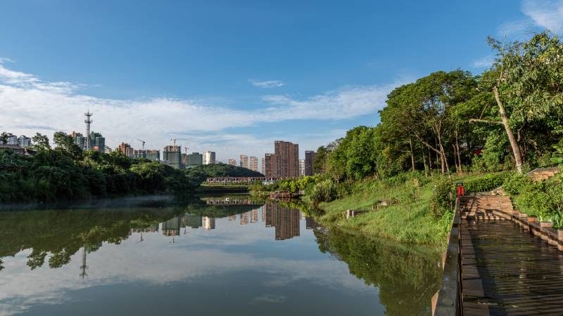 Rede Massa e Lojas Colombo realizam ação de Outubro Rosa em Maringá