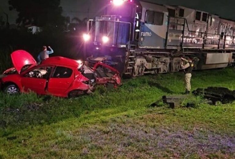 acidente-de-trem-pinhais-carro acidente-de-trem-pinhais-carro
