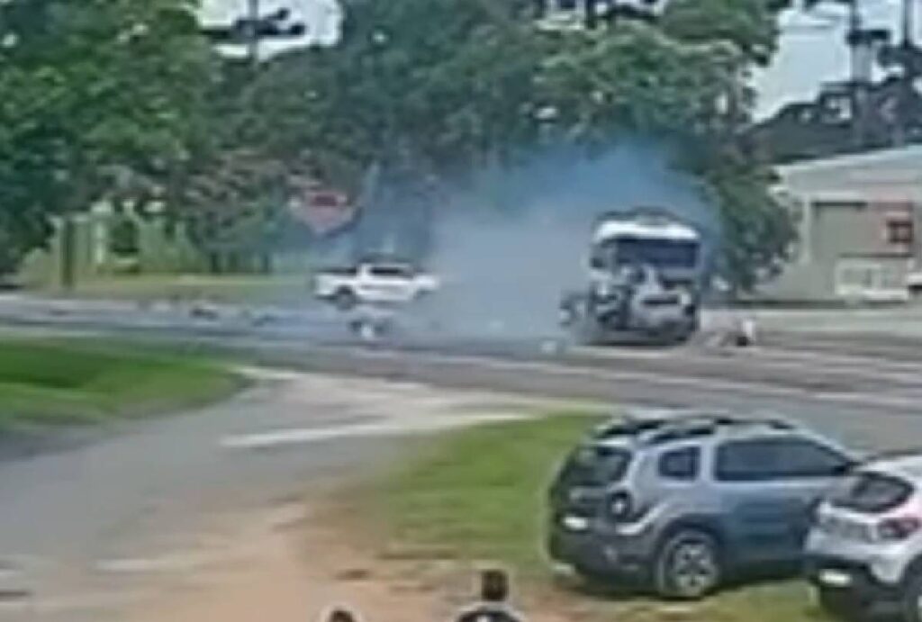 acidente-rodovia-do-xisto-video acidente-rodovia-do-xisto-video