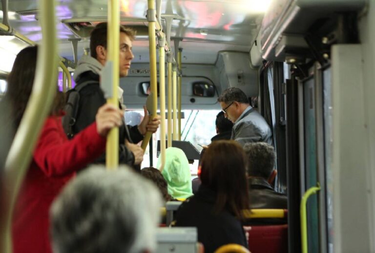 assentos-preferenciais-em-onibus-curitiba assentos-preferenciais-em-onibus-curitiba
