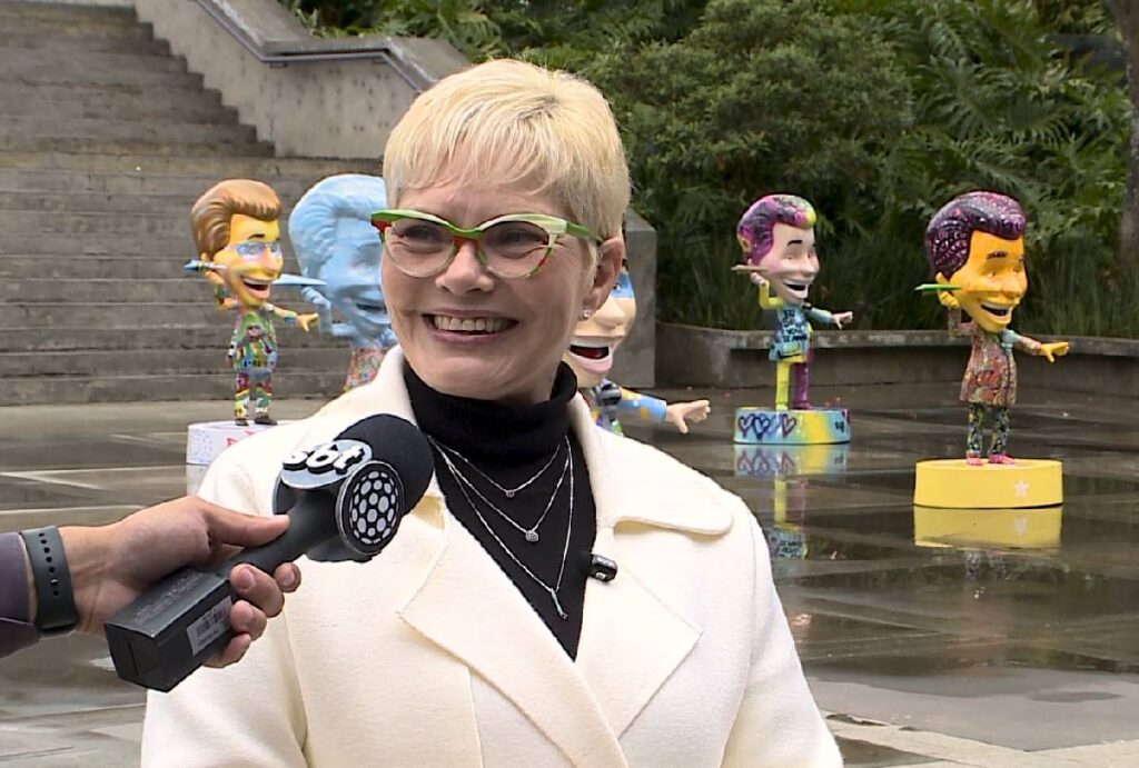 caravana-do-silvinho-cintia-abravanel-ok caravana-do-silvinho-cintia-abravanel-ok