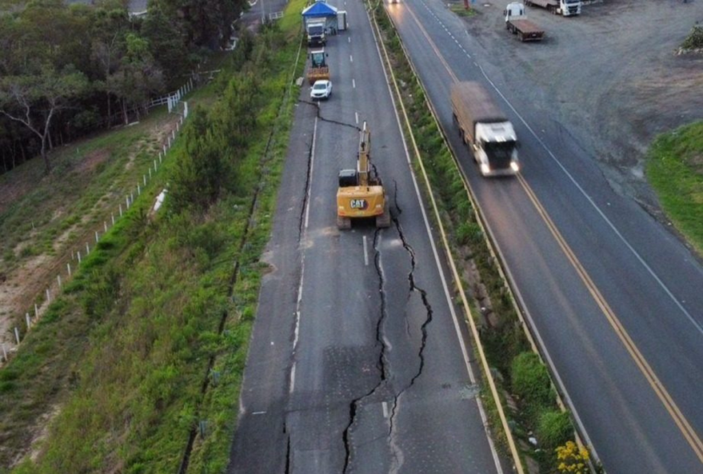 deslizamento br 376 deslizamento br 376