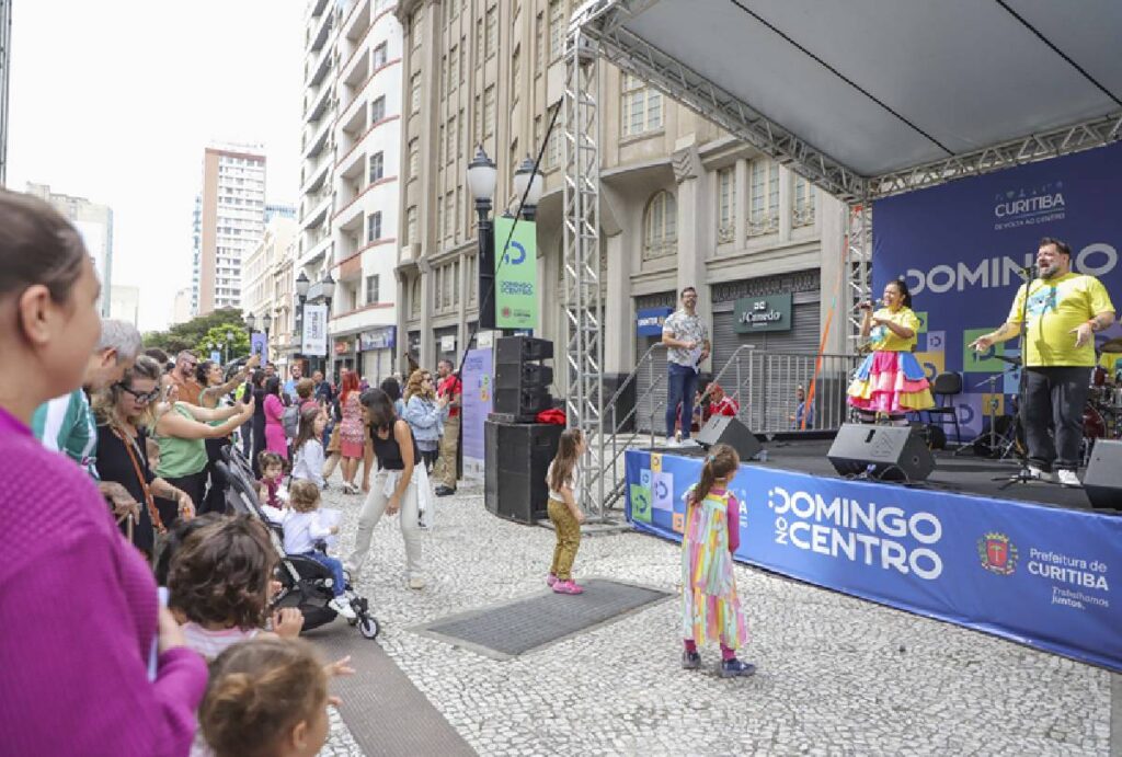 domingo-no-centro-outubro