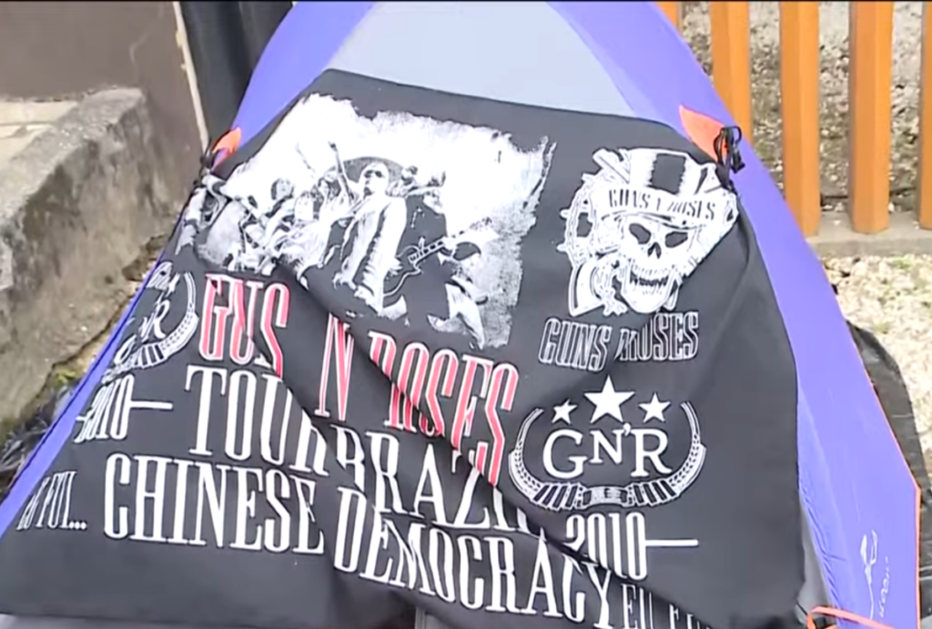 fâ acampa guns n roses