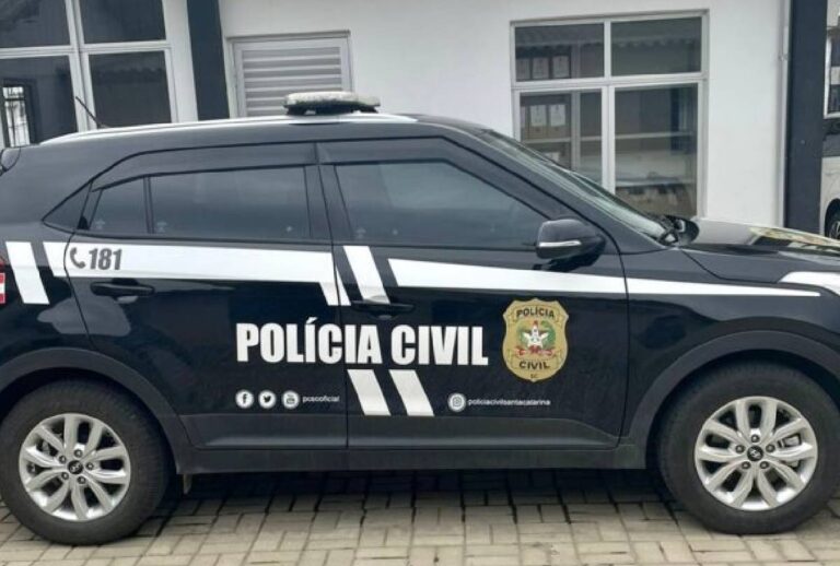 filha encontra mãe morta