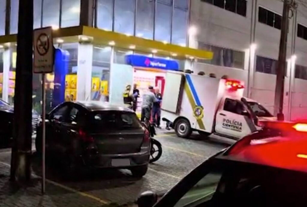 homem-morto-em-paranagua-farmacia