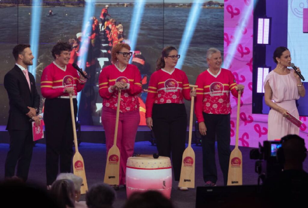 homenagem-remadoras-cancer-de-mama