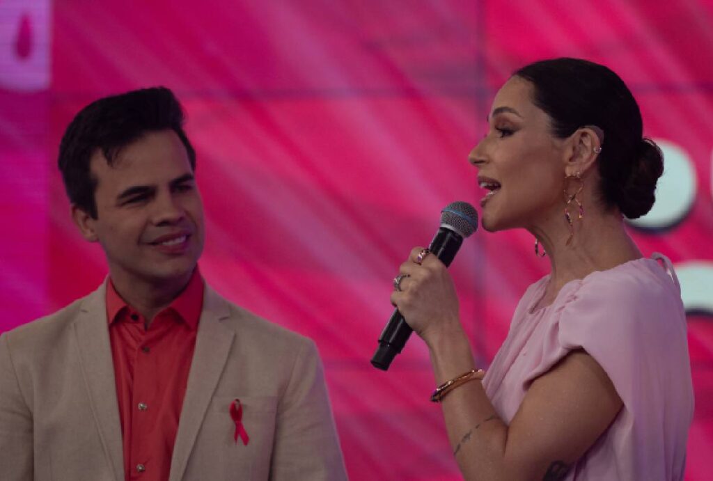 Nadja Haddad apresenta Outubro Rosa na TV