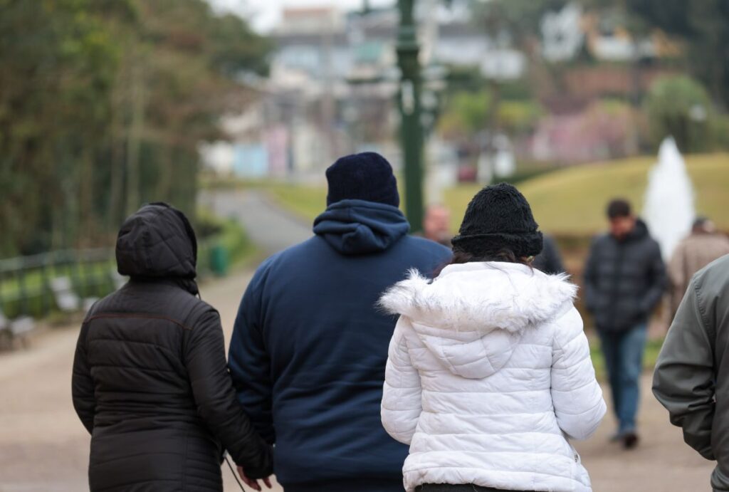 outubro-frio-em-curitiba outubro-frio-em-curitiba
