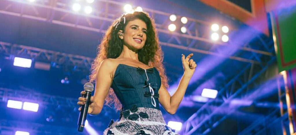 paula-fernandes--68ed50782514f