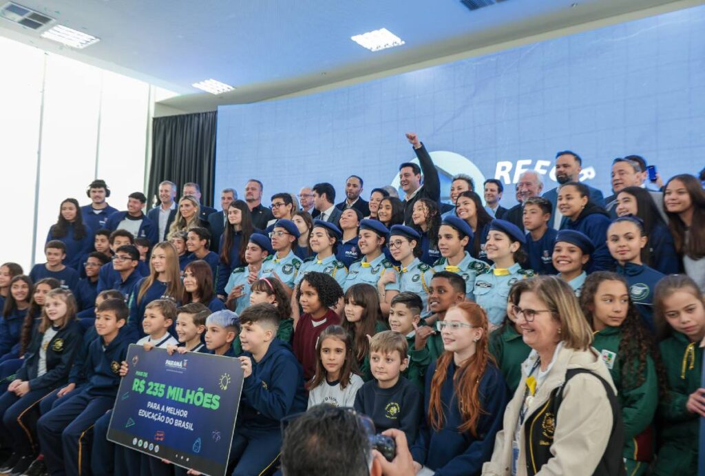 reformas-em-escolas-parana