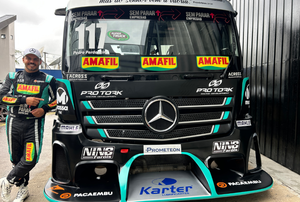 Grupo Massa recebe o piloto Pedro Perdoncini, líder da Copa Truck 2025