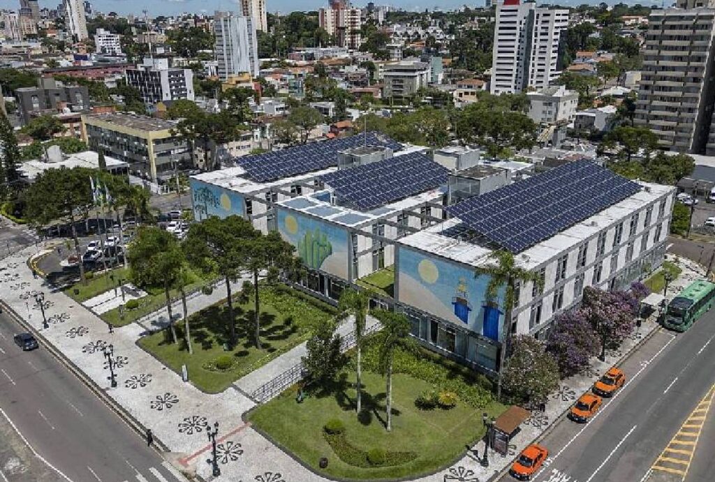 abre-e-fecha-curitiba-feriado-consciencia-negra