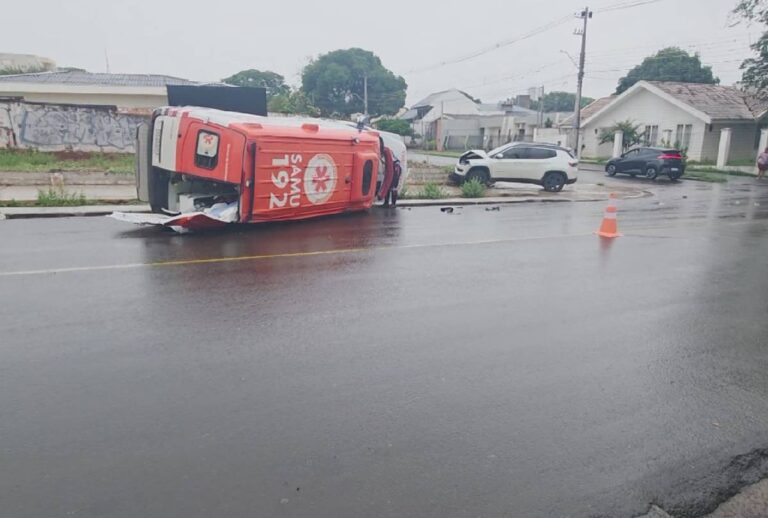 acidente-ambulancia-samu-maringa