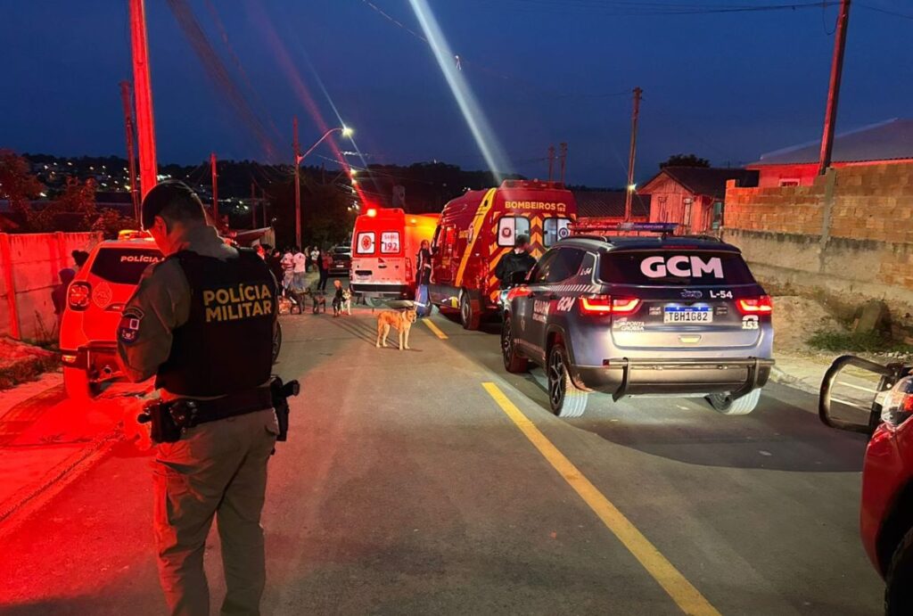 briga-de-casal-facada