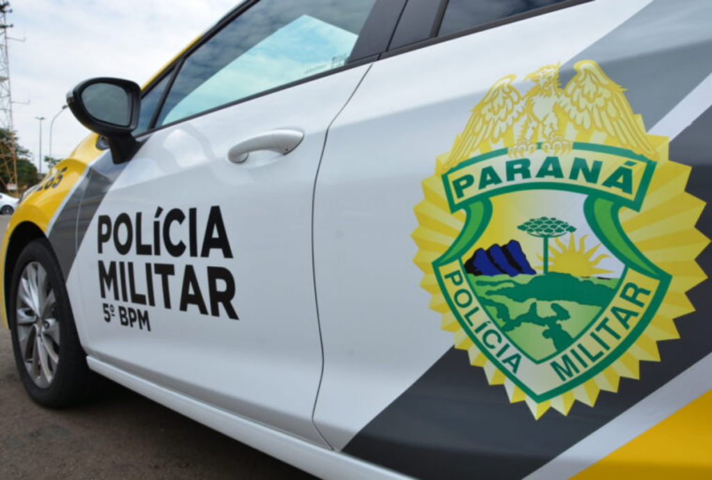 casal ameaçado faca