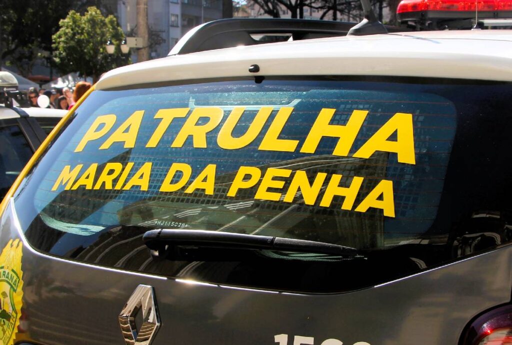 mulher-esfaqueada-pelo-marido-cambira