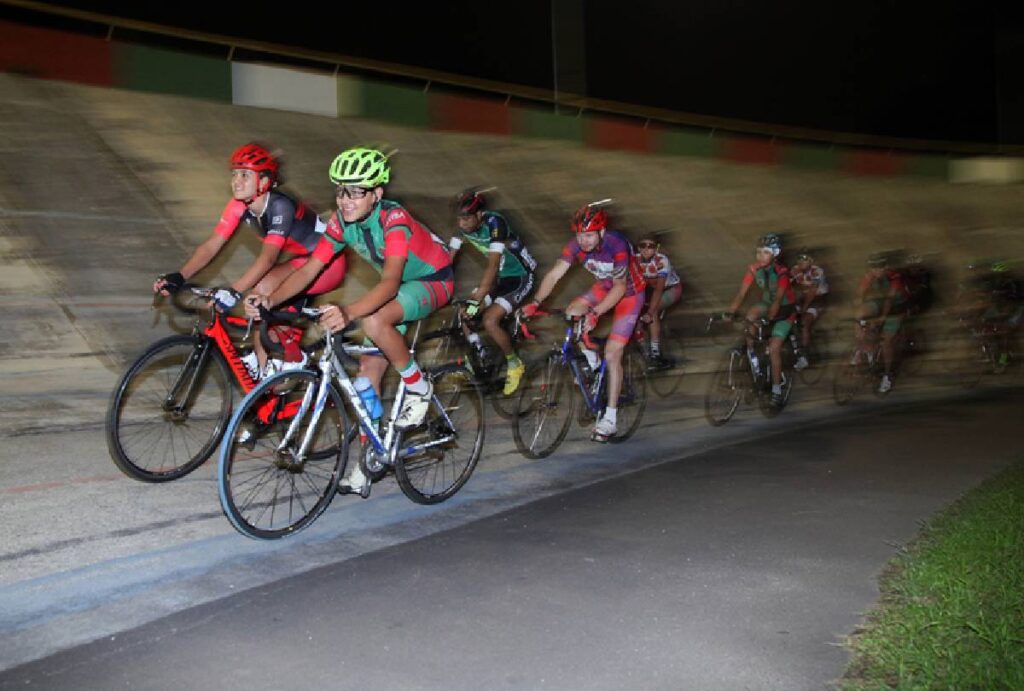 prova-de-ciclismo-curitiba-cem-voltas