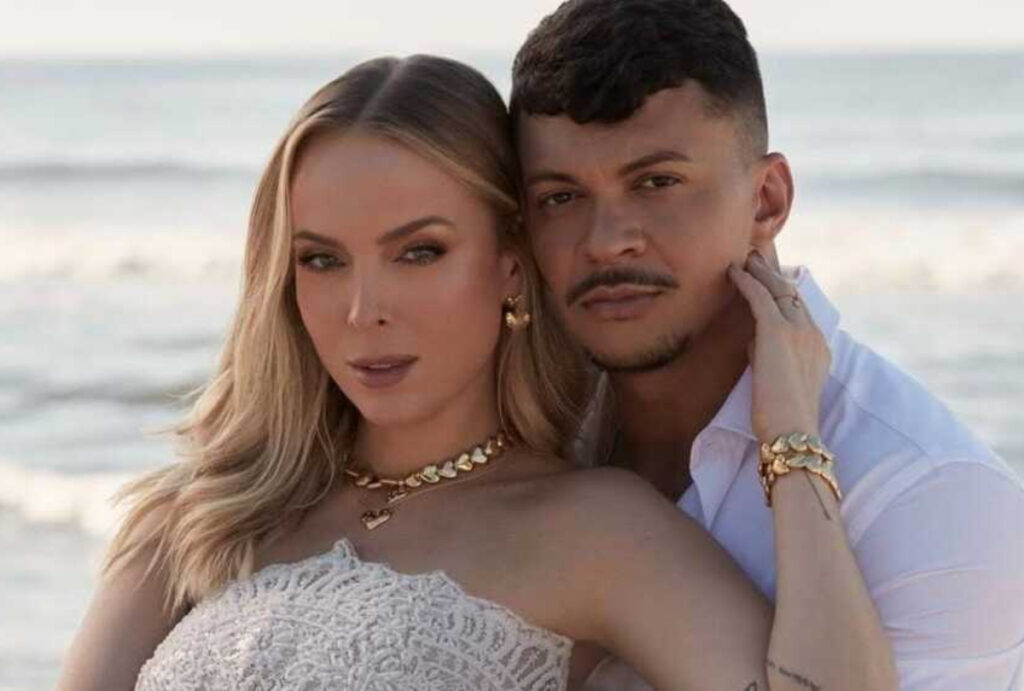 tata e cocielo se beijam