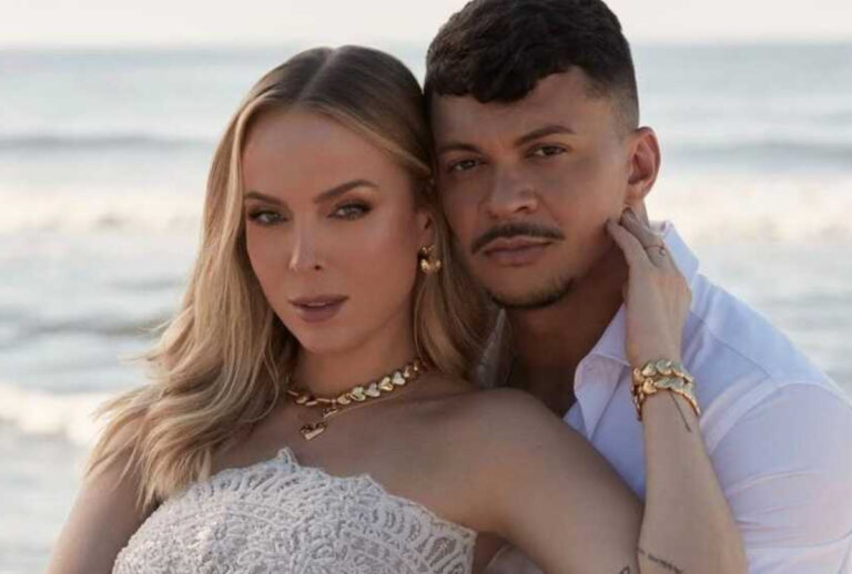 tata e cocielo se beijam