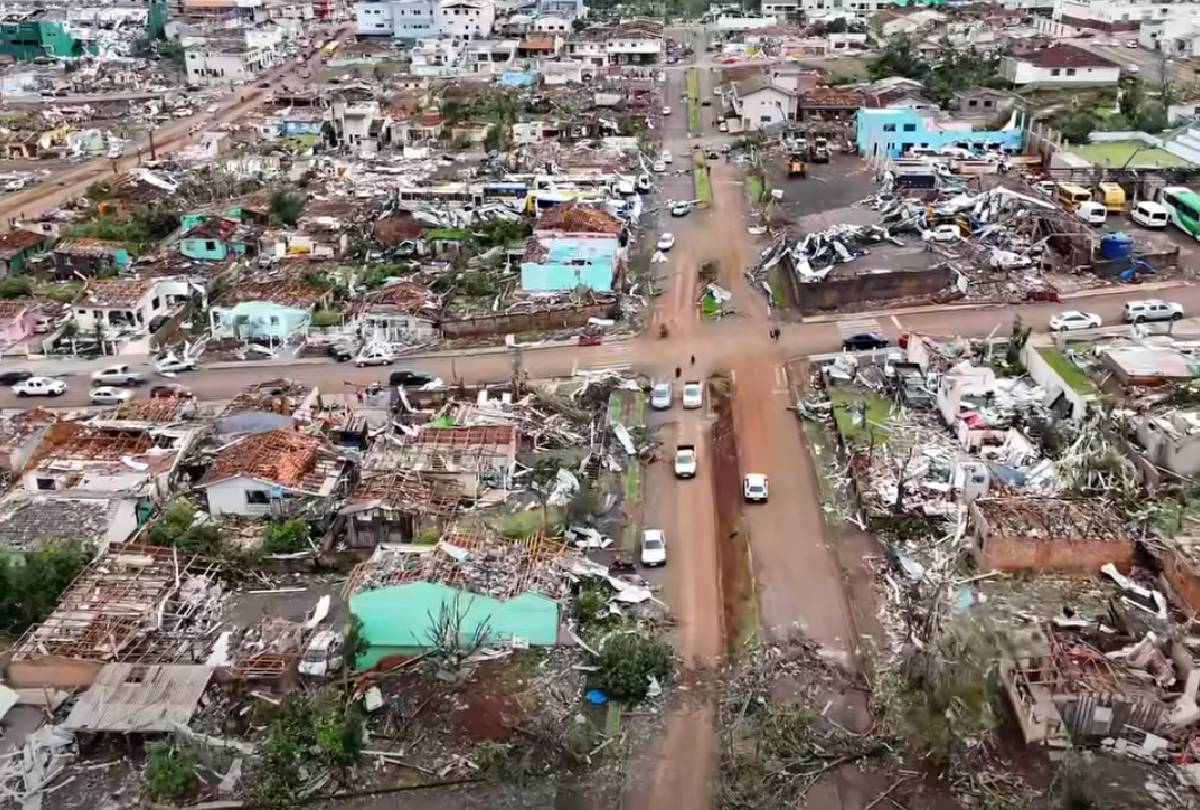 El Ronado Rio Vídeo mostra destruição causada por tornado em Rio Bonito do Iguaçu