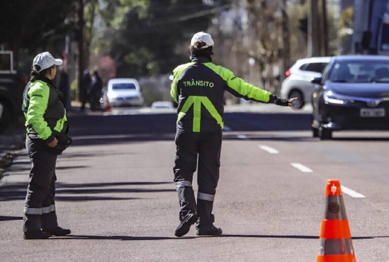 transito-em-curitiba-fim-de-semana