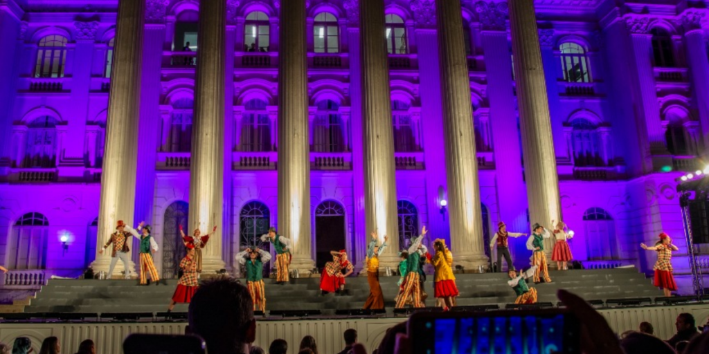 Espetáculo Abrace o Mundo