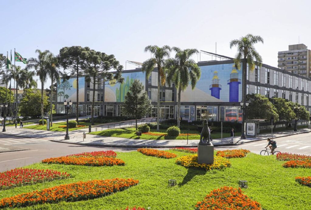 abre-e-fecha-natal-ano-novo-curitiba