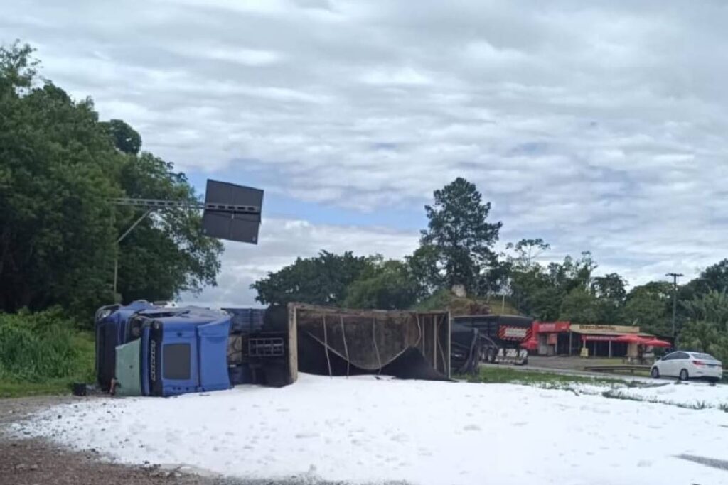 acidente+-morretes-interdita-transito