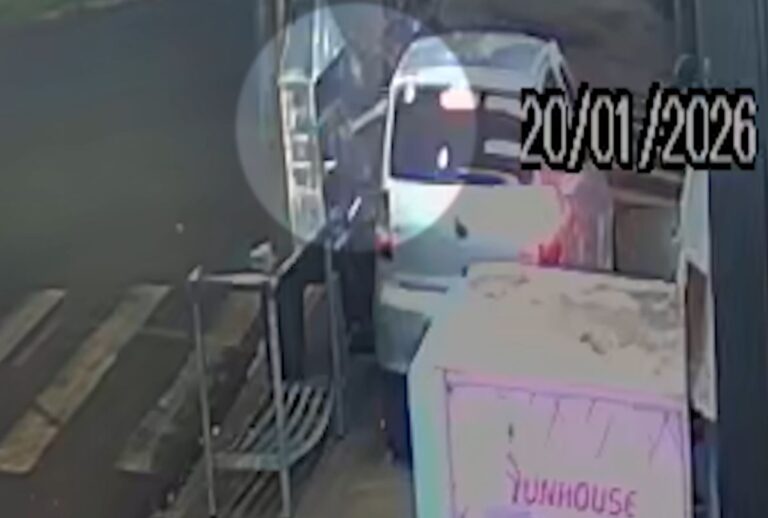 homem furta espetinhos