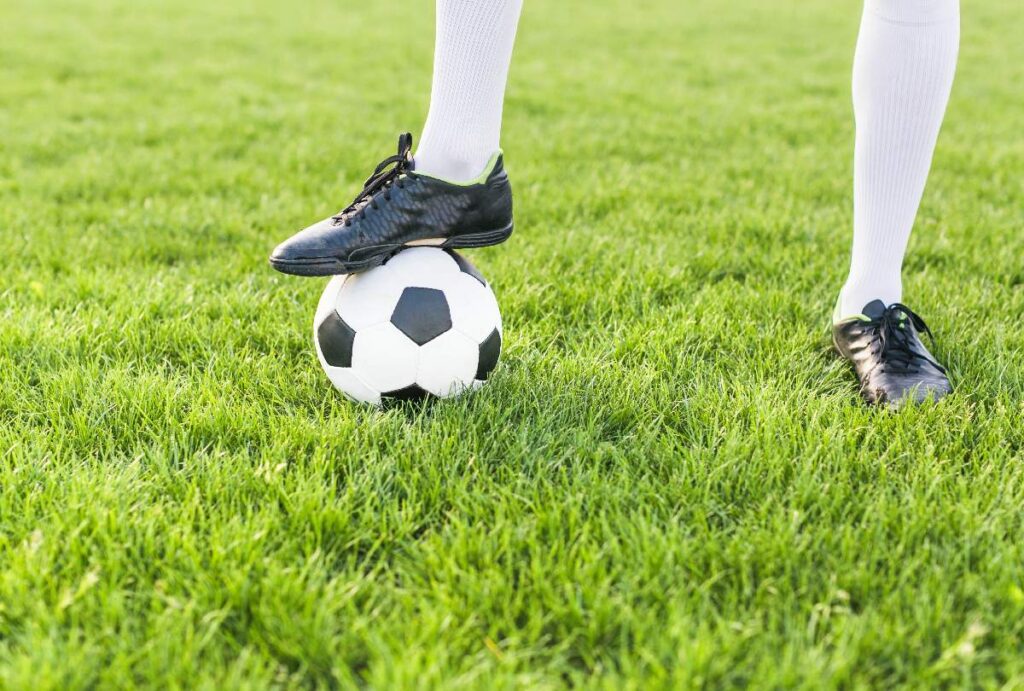 jovem-morre-jogando-futebol-maringa