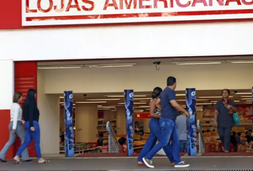 lojas americanas fechando