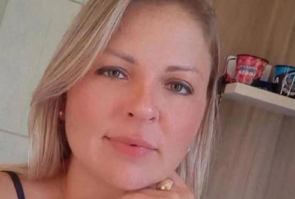 mulher-morre-carro-sair-pista-cair-rio