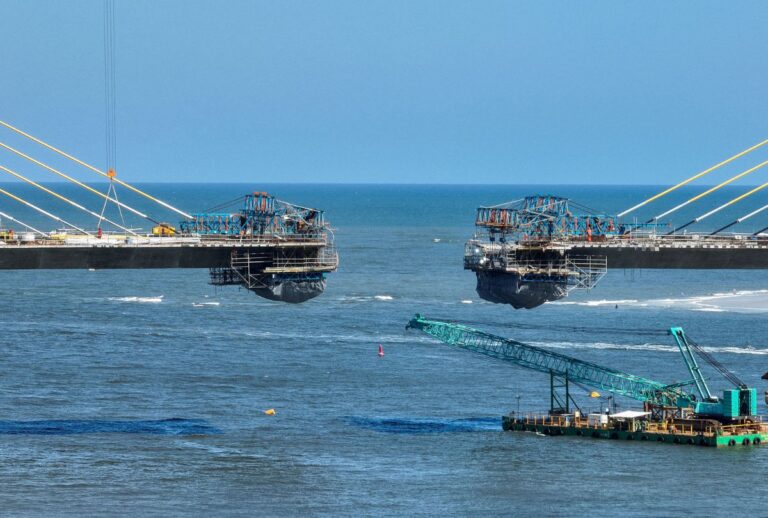 Ponte de guaratuba quase concluída.