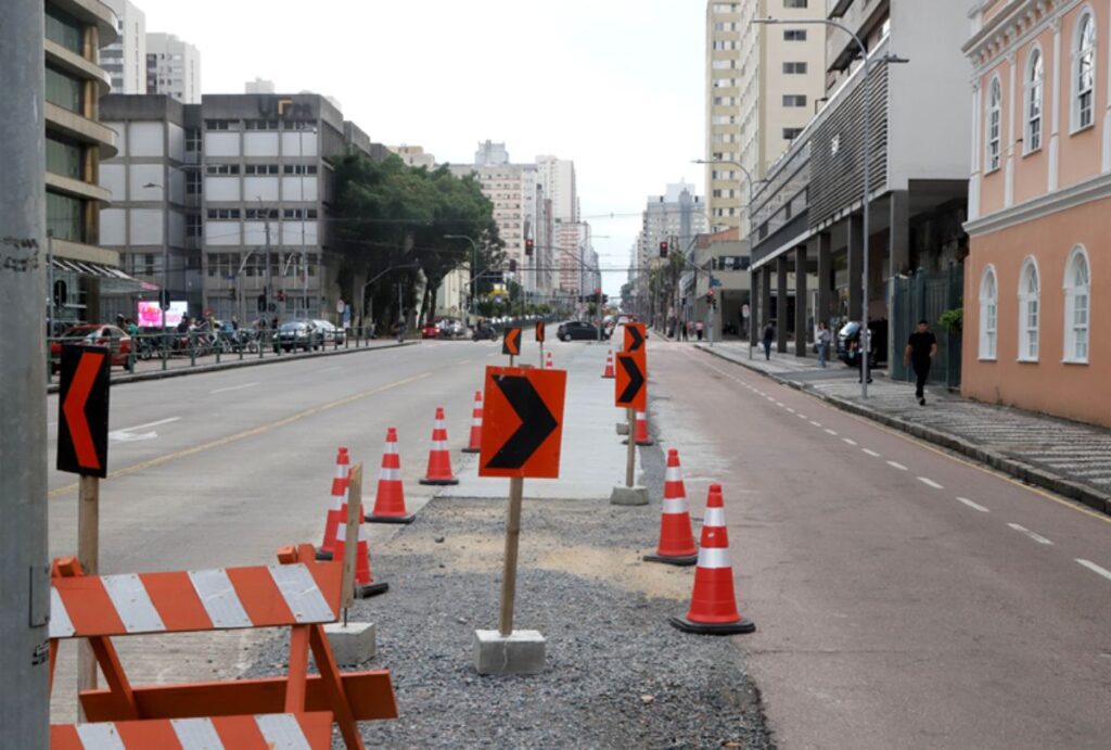 Obras na avenida 7 de setembro