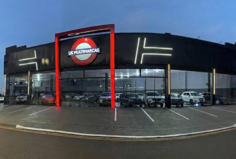 Fachada da UK Multimarcas
