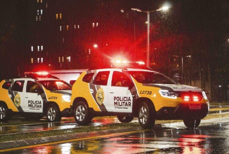 Duas viaturas da Polícia Militar do Paraná